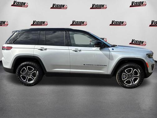 2024 Jeep Grand Cherokee 4xe Trailhawk