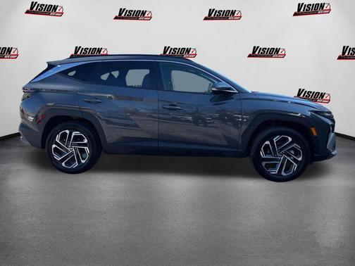 Ecotronic Gray 2025 Hyundai TUCSON Limited