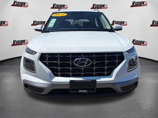 Lunar White 2024 Hyundai VENUE SEL
