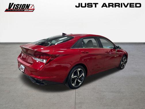 2022 Hyundai ELANTRA Limited