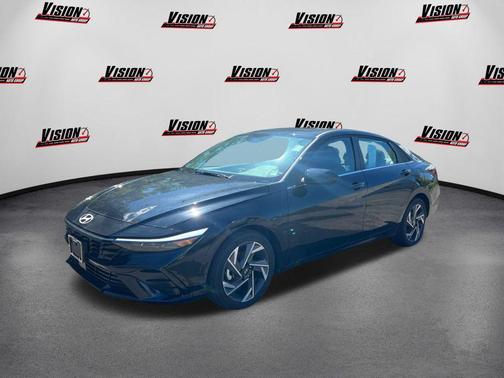 2025 Hyundai ELANTRA SEL