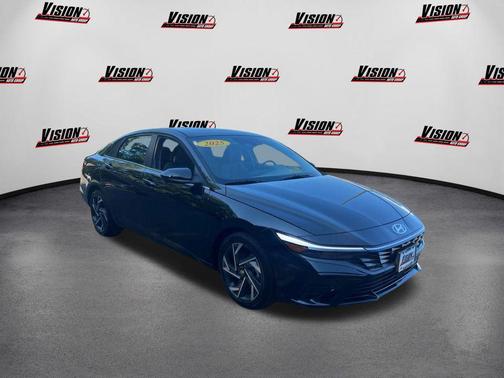 2025 Hyundai ELANTRA SEL