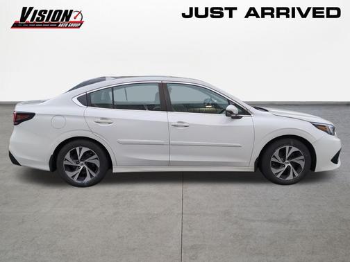 Crystal White Pearl 2022 Subaru Legacy Premium