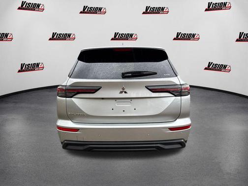 2025 Mitsubishi Outlander ES 2.5 S-AWC