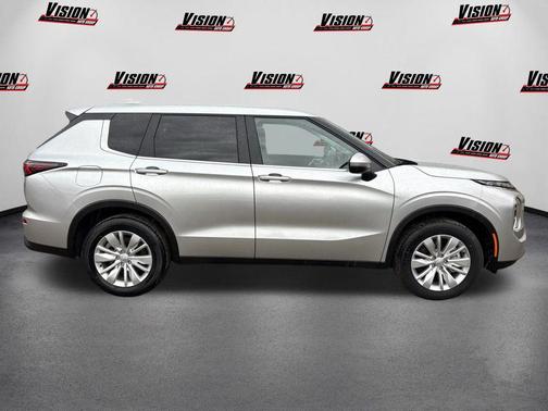 2025 Mitsubishi Outlander ES 2.5 S-AWC