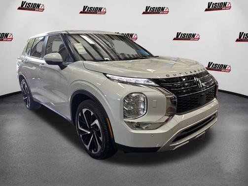 White Diamond 2024 Mitsubishi Outlander SE 2.5 S-AWC