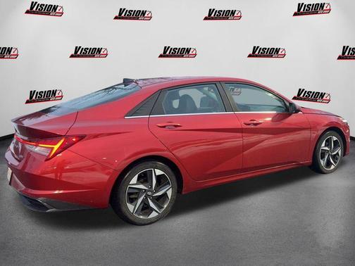 2022 Hyundai ELANTRA Limited
