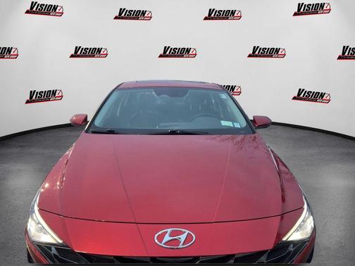 2022 Hyundai ELANTRA Limited