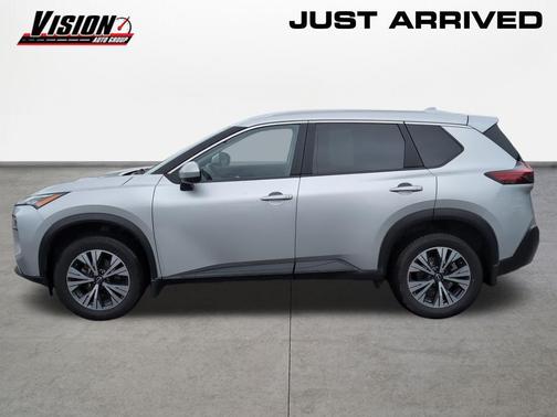 Brilliant Silver Metallic 2023 Nissan Rogue SV