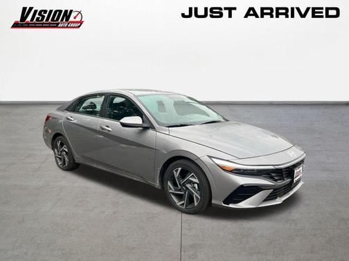 2025 Hyundai ELANTRA SEL