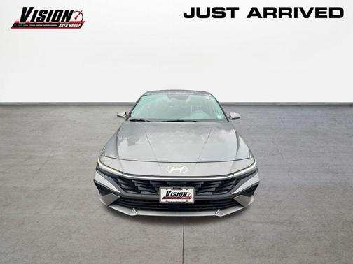 2025 Hyundai ELANTRA SEL