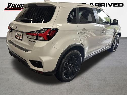 White Diamond 2026 Mitsubishi Outlander Sport 2.0 LE