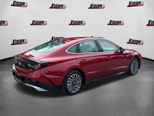 2025 Hyundai SONATA Hybrid SE
