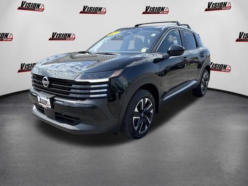 Super Black 2025 Nissan Kicks SV