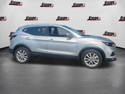 2022 Nissan Rogue Sport SV