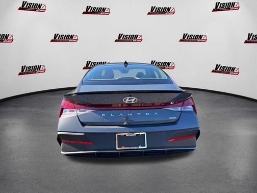 2025 Hyundai ELANTRA HEV SEL Sport