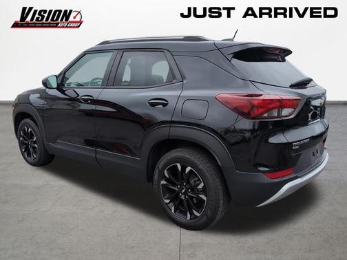 Mosaic Black Metallic 2021 Chevrolet Trailblazer LT