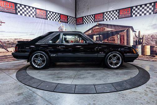 1985 Ford Mustang 
