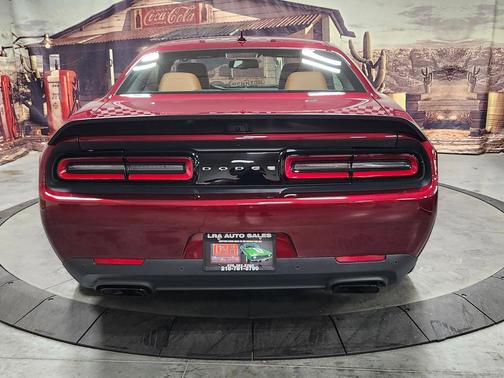 Octane Red Pearlcoat 2019 Dodge Challenger SRT Hellcat