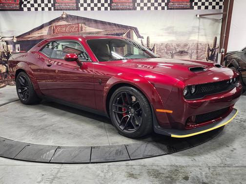 Octane Red Pearlcoat 2019 Dodge Challenger SRT Hellcat