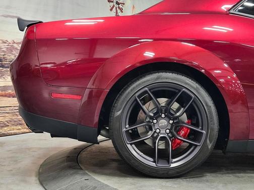 Octane Red Pearlcoat 2019 Dodge Challenger SRT Hellcat