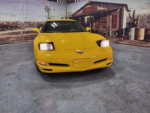 2001 Chevrolet Corvette Base