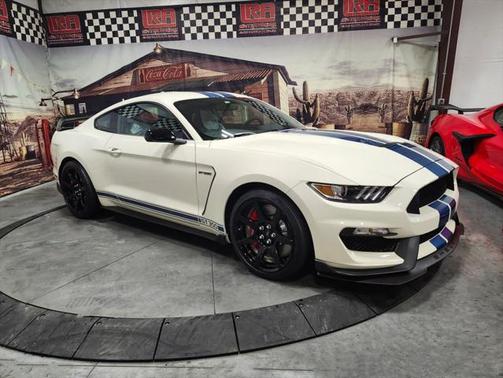 2020 Ford Shelby GT350R Base