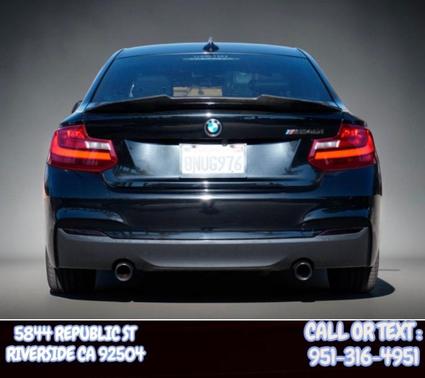 Black Sapphire Metallic 2017 BMW M240 i