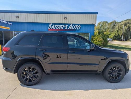 2021 Jeep Grand Cherokee Laredo