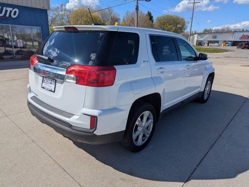 Quicksilver Metallic 2017 GMC Terrain SLE-1