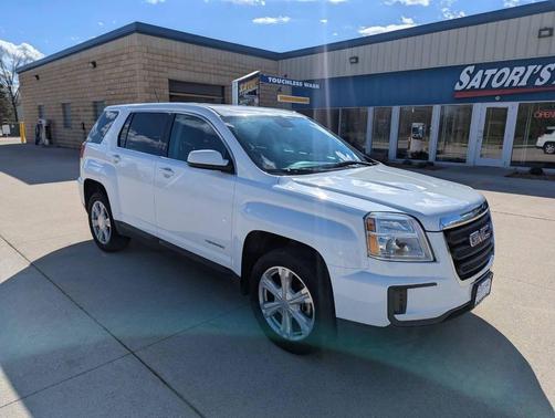 Quicksilver Metallic 2017 GMC Terrain SLE-1