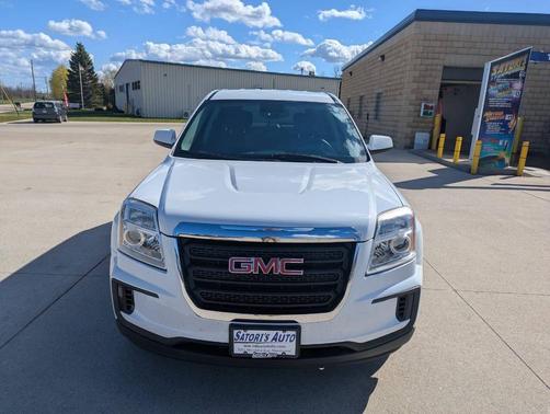 Quicksilver Metallic 2017 GMC Terrain SLE-1
