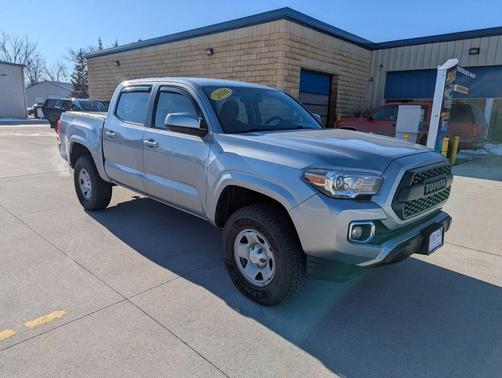 2016 Toyota Tacoma SR