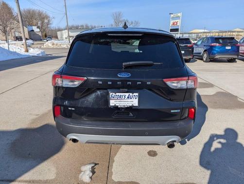 2020 Ford Escape SE