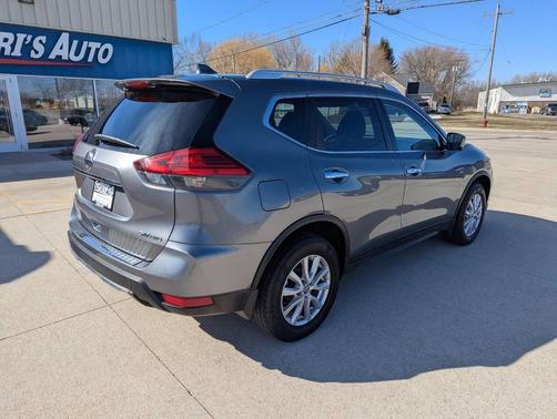 Gun Metallic 2017 Nissan Rogue SV