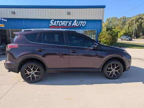 2018 Toyota RAV4 SE