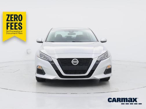 Silver 2022 Nissan Altima SV