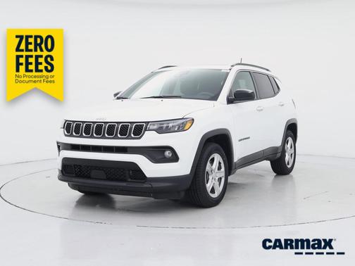 White 2023 Jeep Compass Latitude