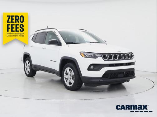 White 2023 Jeep Compass Latitude