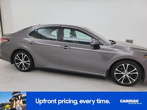 Gray 2018 Toyota Camry SE