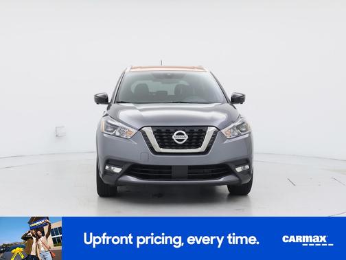 Gray 2020 Nissan Kicks SR