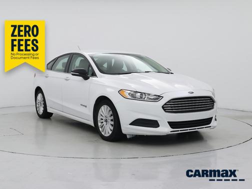 White 2015 Ford Fusion Hybrid SE