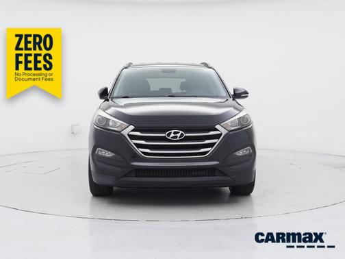 Black 2017 Hyundai TUCSON SE Plus