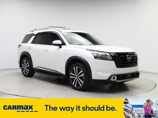 2024 Nissan Pathfinder Platinum