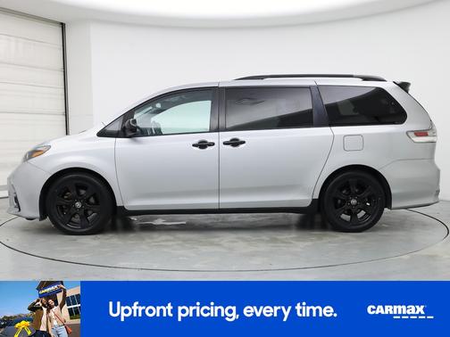 2020 Toyota Sienna SE