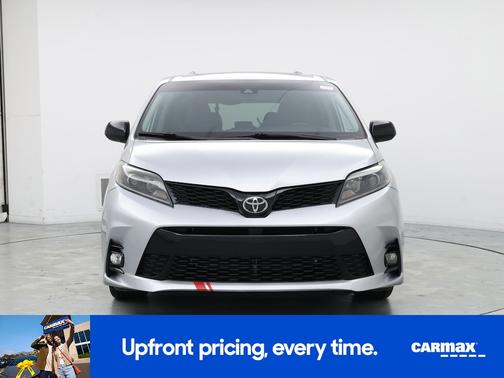 2020 Toyota Sienna SE