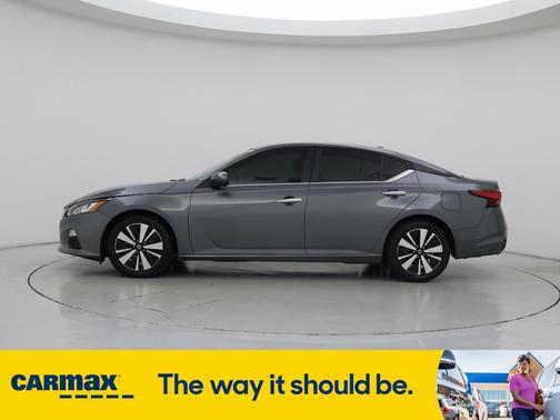 2022 Nissan Altima SV