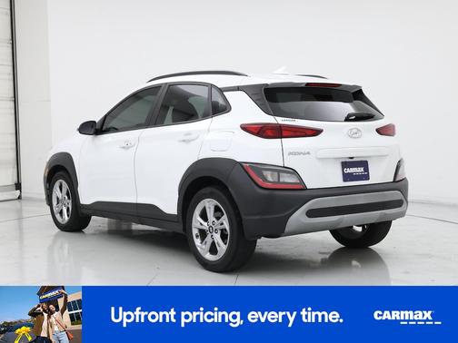 White 2022 Hyundai KONA SE