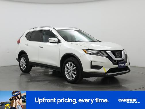 White 2017 Nissan Rogue SV