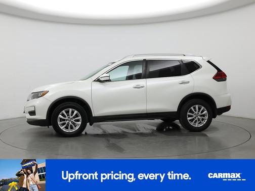 White 2017 Nissan Rogue SV